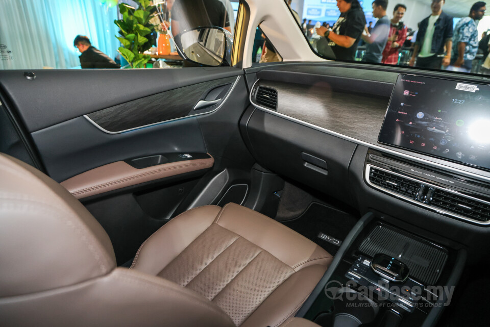 BYD M6 Mk2 Facelift (2024) Interior
