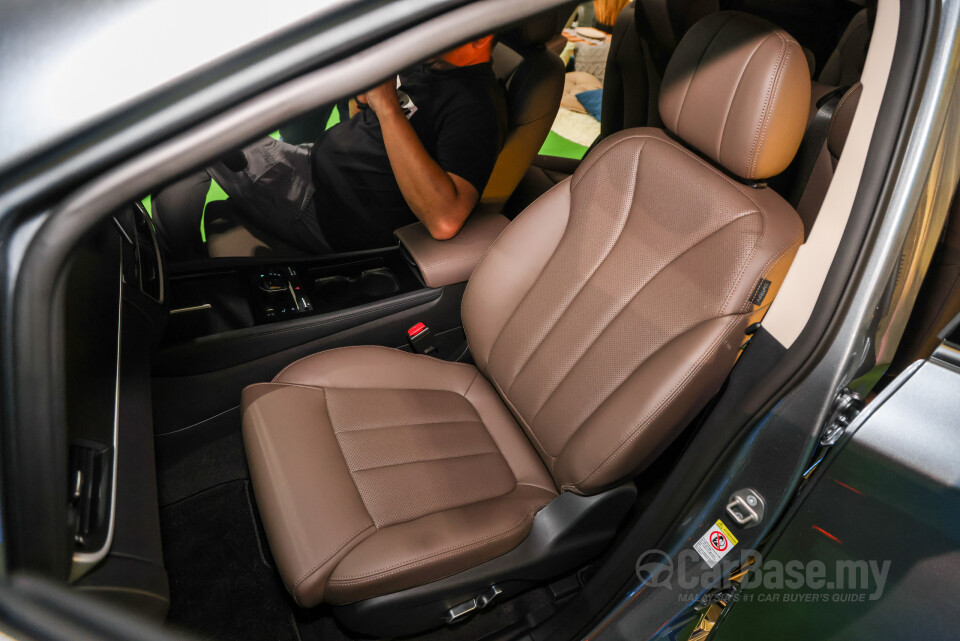 BYD M6 Mk2 Facelift (2024) Interior