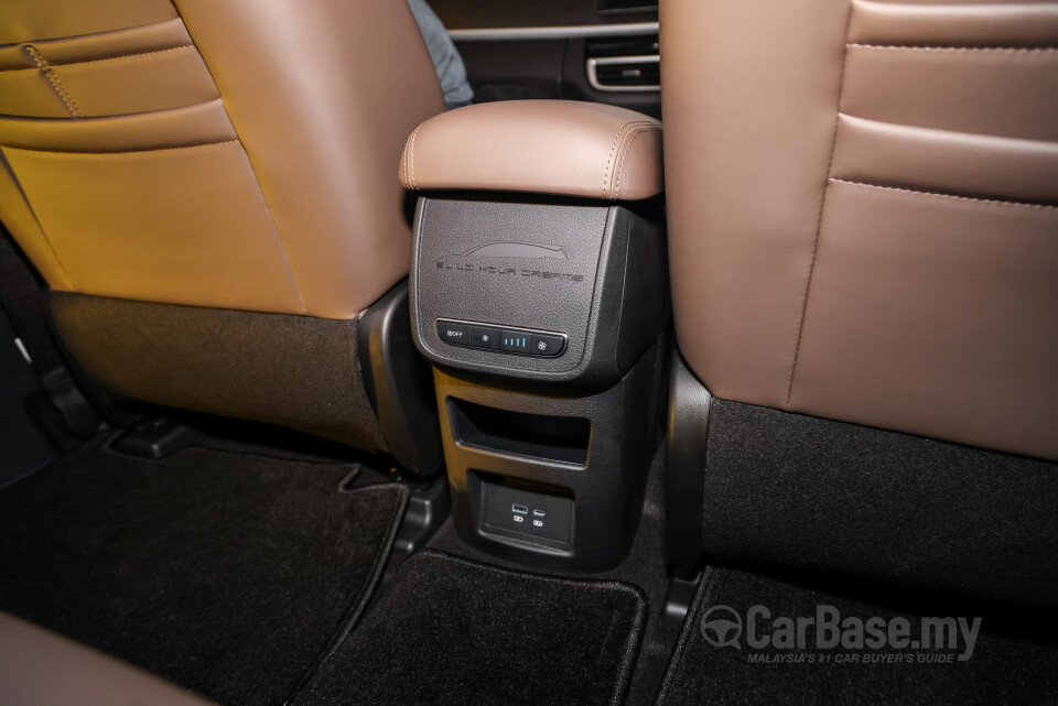 BYD M6 Mk2 Facelift (2024) Interior