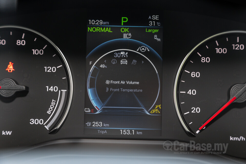 BYD M6 Mk2 Facelift (2024) Interior