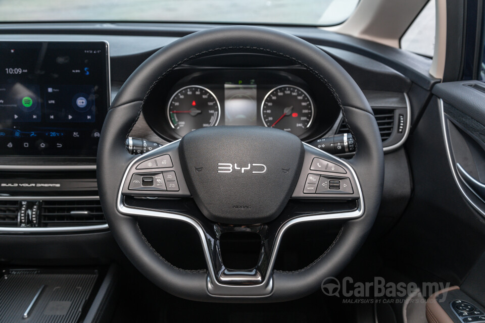 BYD M6 Mk2 Facelift (2024) Interior