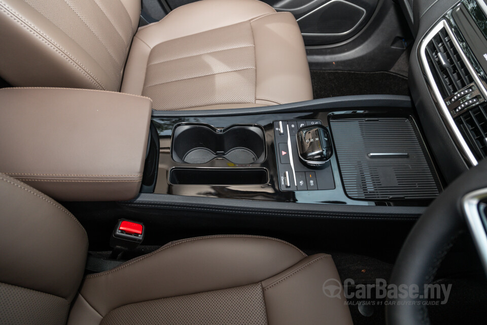 BYD M6 Mk2 Facelift (2024) Interior