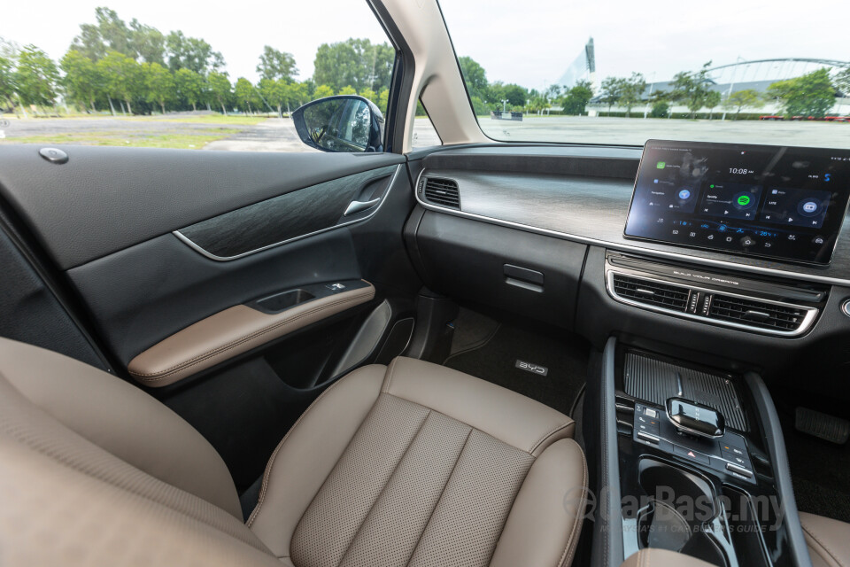 BYD M6 Mk2 Facelift (2024) Interior