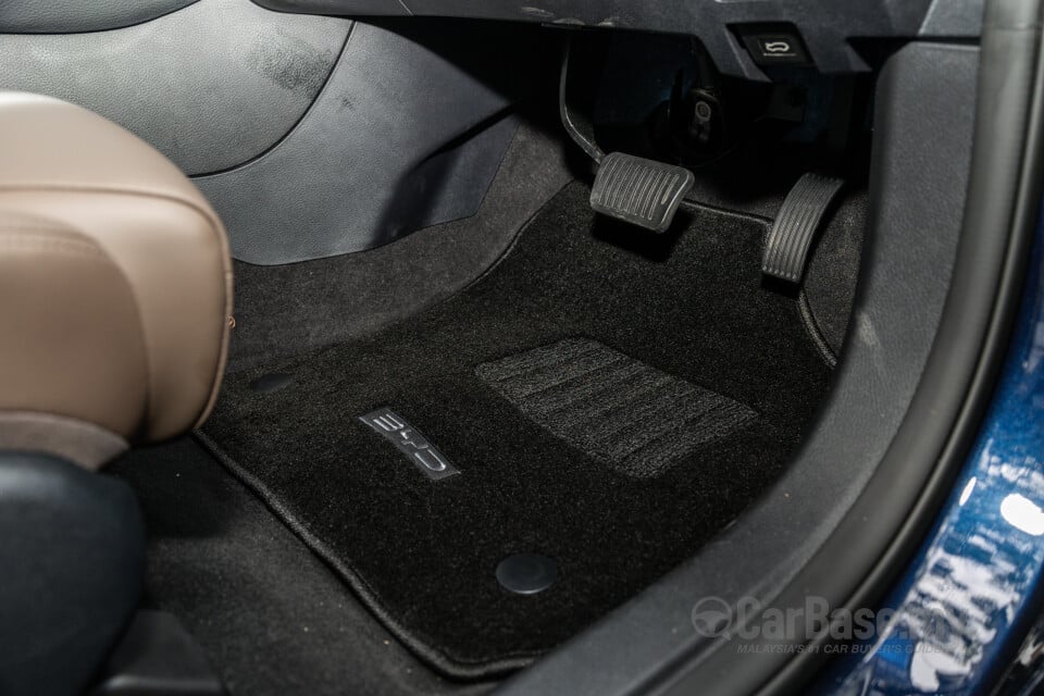 BYD M6 Mk2 Facelift (2024) Interior