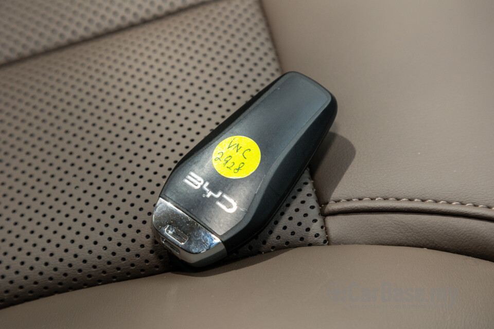 BYD M6 Mk2 Facelift (2024) Interior