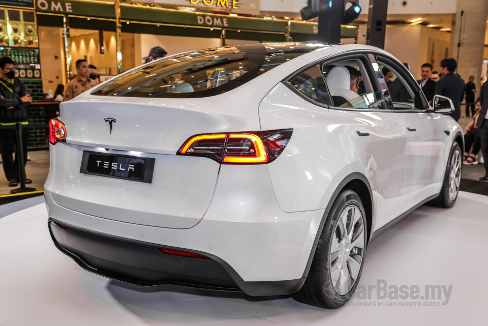 Tesla Model Y 1st Gen (2023) Exterior