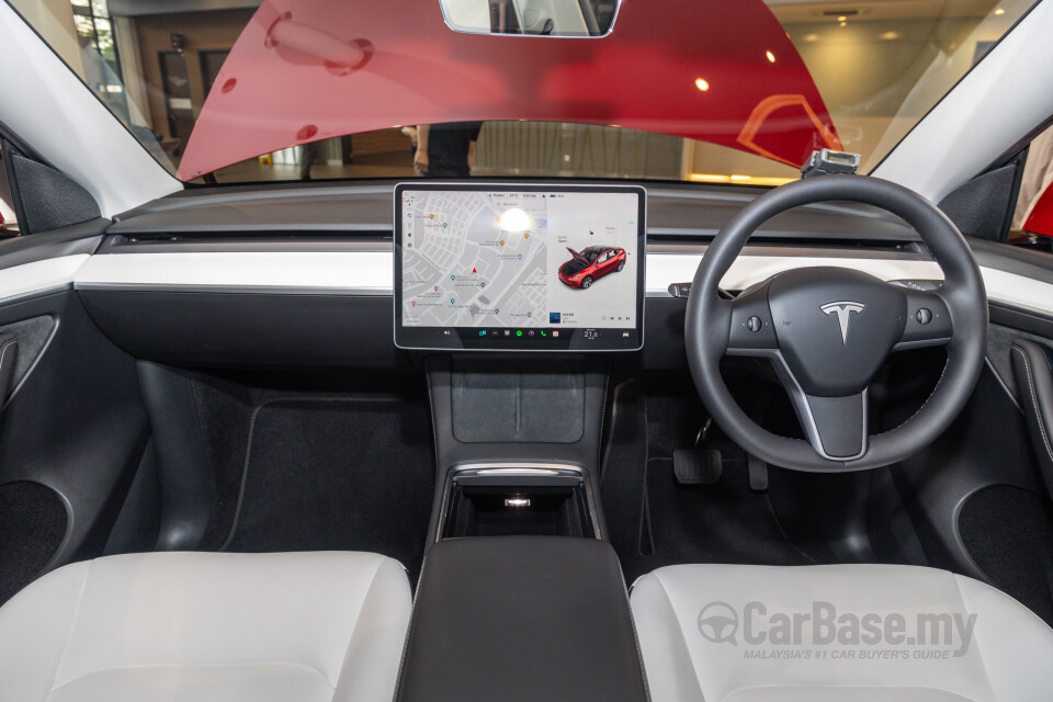 Tesla Model Y 1st Gen (2023) Interior