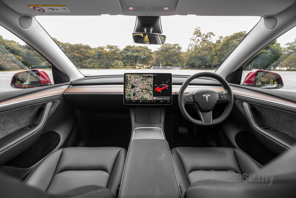 Tesla Model Y 1st Gen (2023) Interior