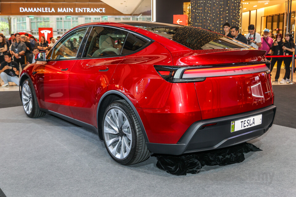 Tesla Model Y Juniper (2025) Exterior