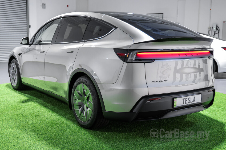 Tesla Model Y Juniper (2025) Exterior