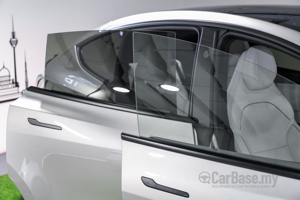 Tesla Model Y Juniper (2025) Exterior