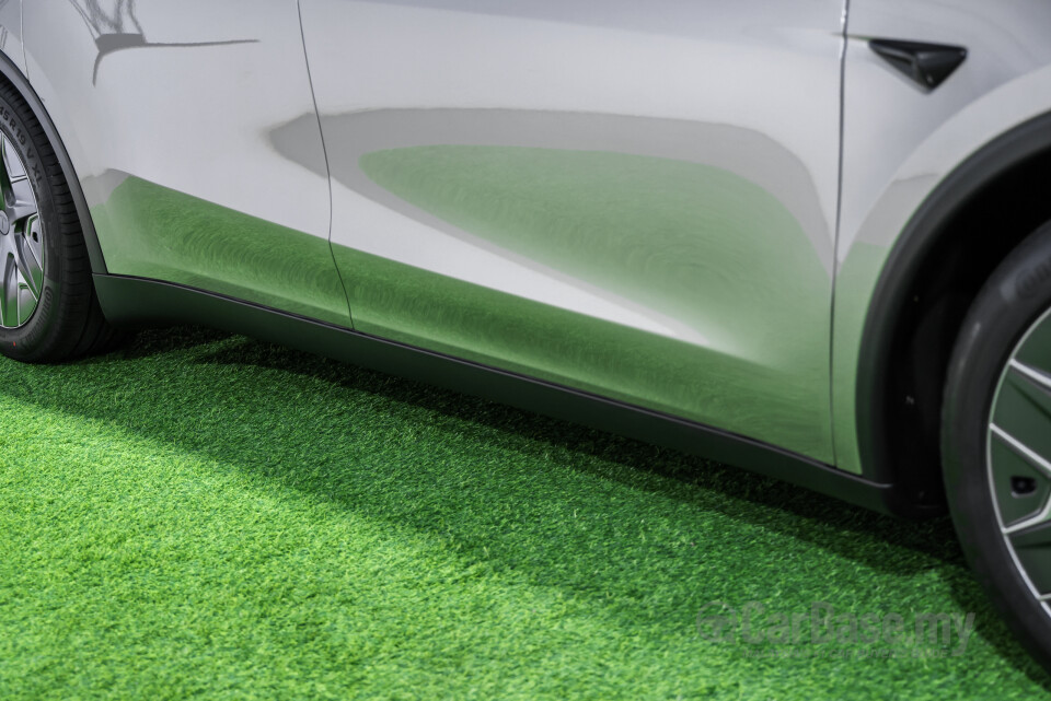 Tesla Model Y Juniper (2025) Exterior