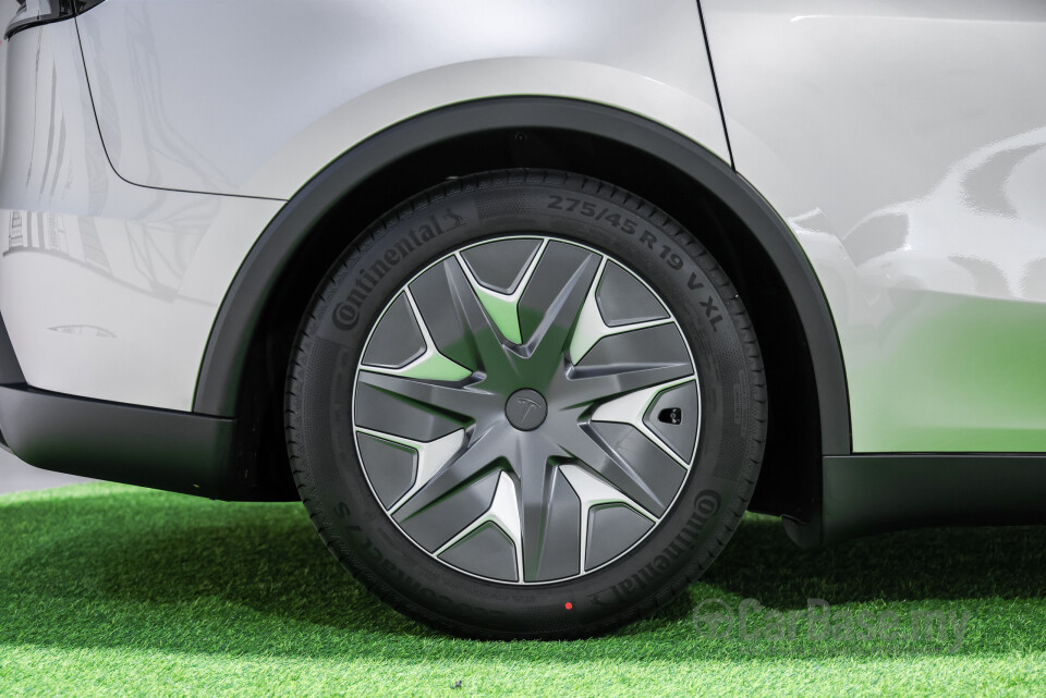 Tesla Model Y Juniper (2025) Exterior