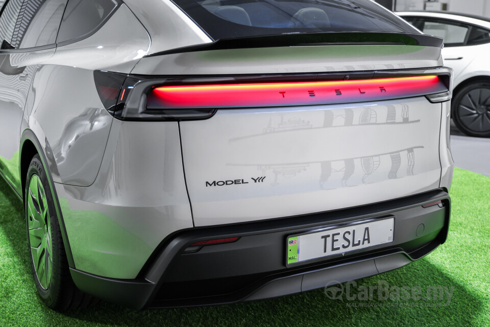 Tesla Model Y Juniper (2025) Exterior