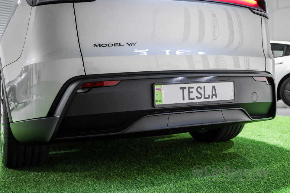 Tesla Model Y Juniper (2025) Exterior