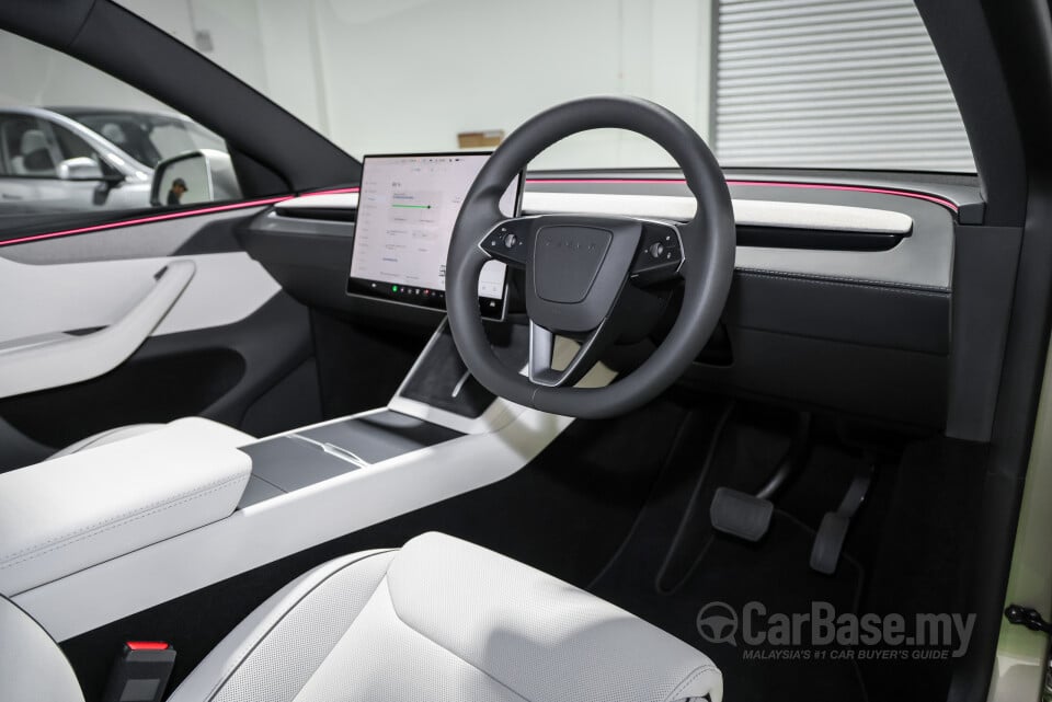 Tesla Model Y Juniper (2025) Interior