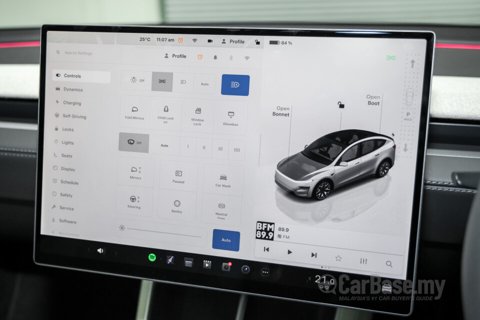 Tesla Model Y Juniper (2025) Interior