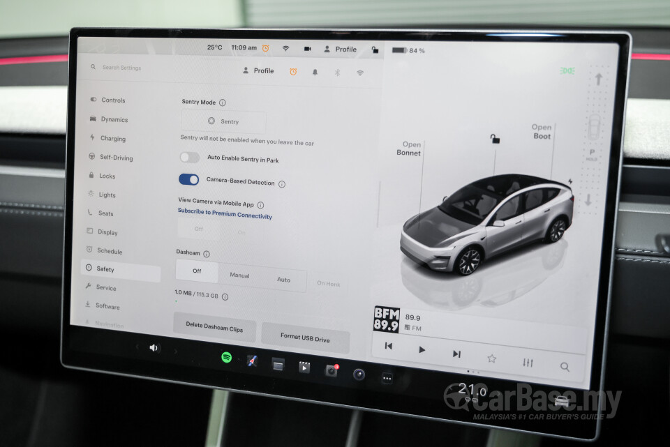 Tesla Model Y Juniper (2025) Interior