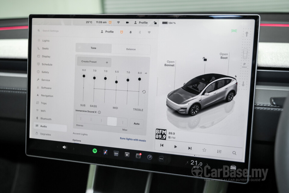 Tesla Model Y Juniper (2025) Interior