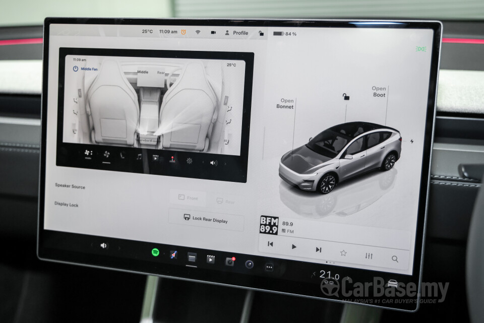 Tesla Model Y Juniper (2025) Interior