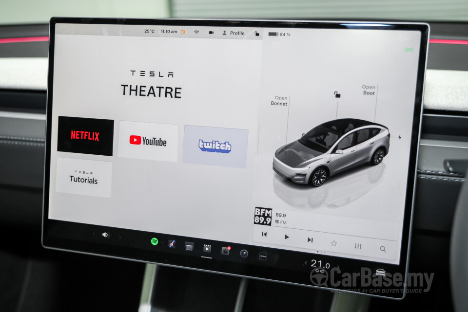 Tesla Model Y Juniper (2025) Interior