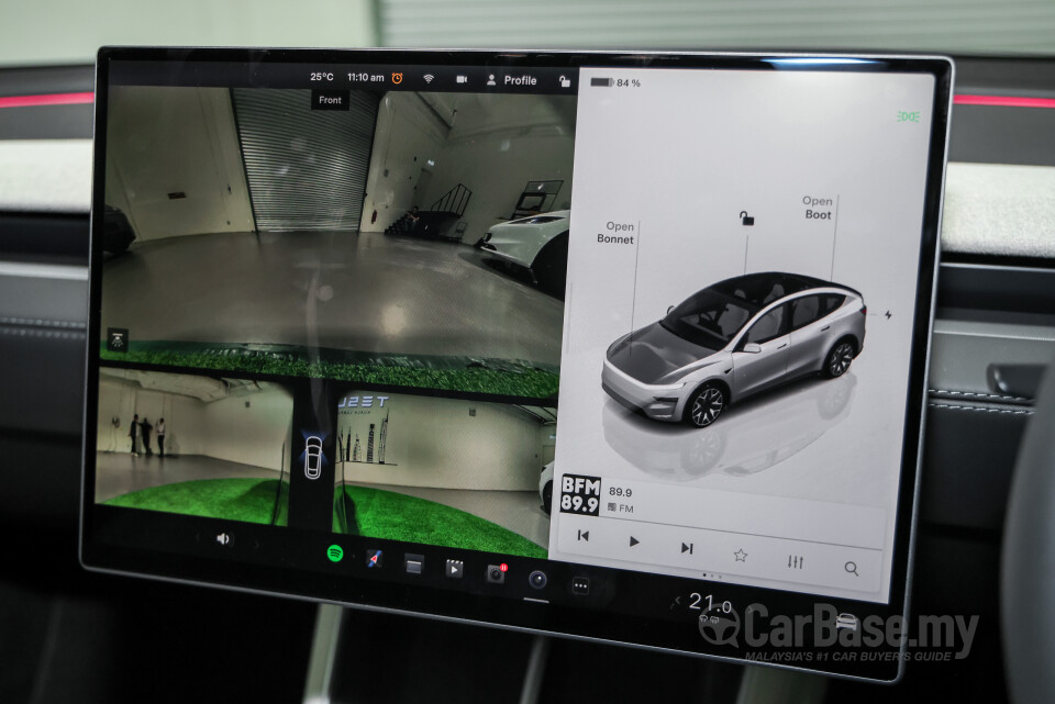 Tesla Model Y Juniper (2025) Interior