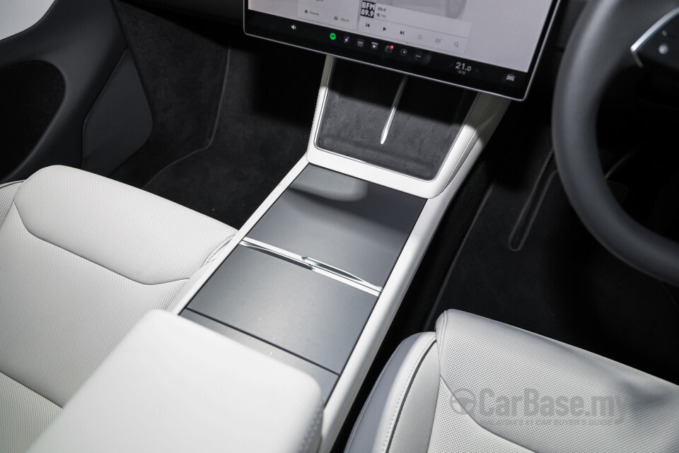 Tesla Model Y Juniper (2025) Interior
