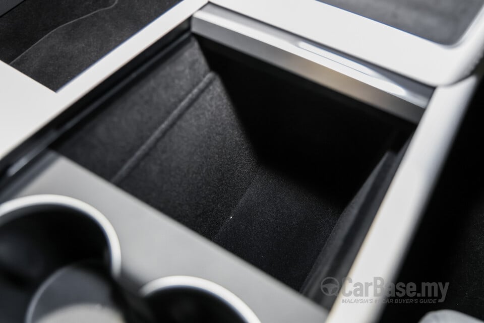 Tesla Model Y Juniper (2025) Interior