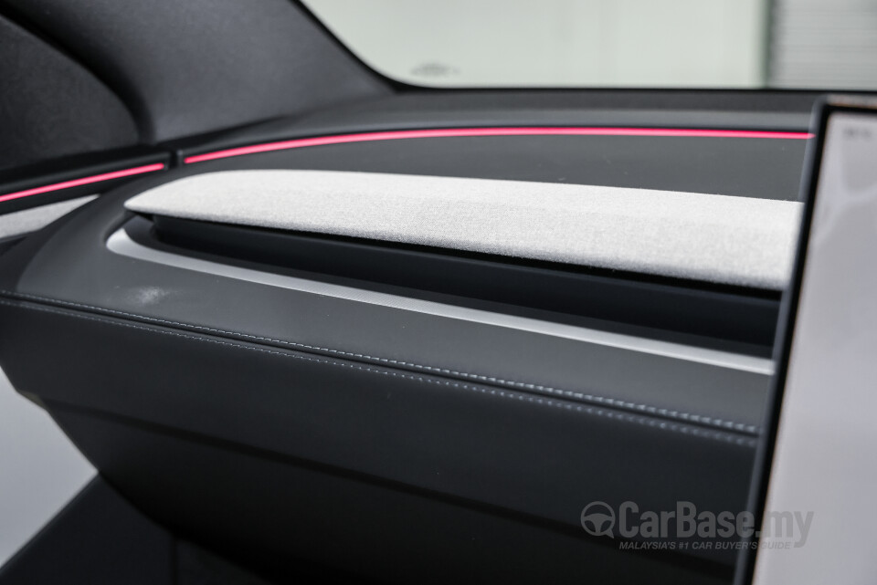Tesla Model Y Juniper (2025) Interior