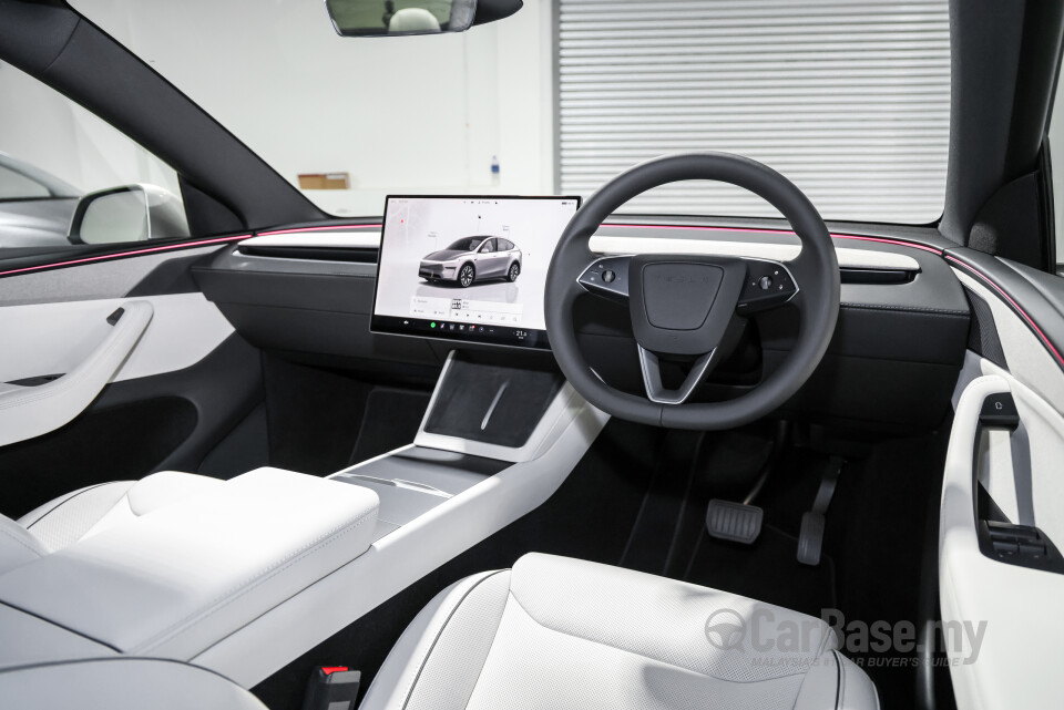 Tesla Model Y Juniper (2025) Interior