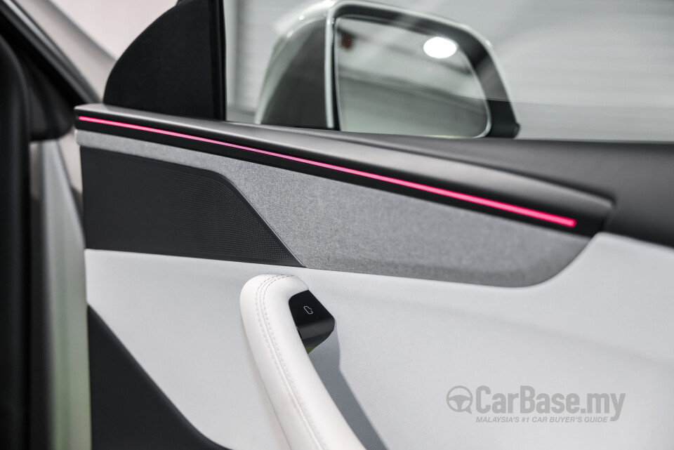 Tesla Model Y Juniper (2025) Interior