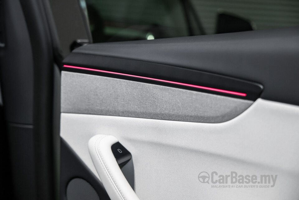 Tesla Model Y Juniper (2025) Interior