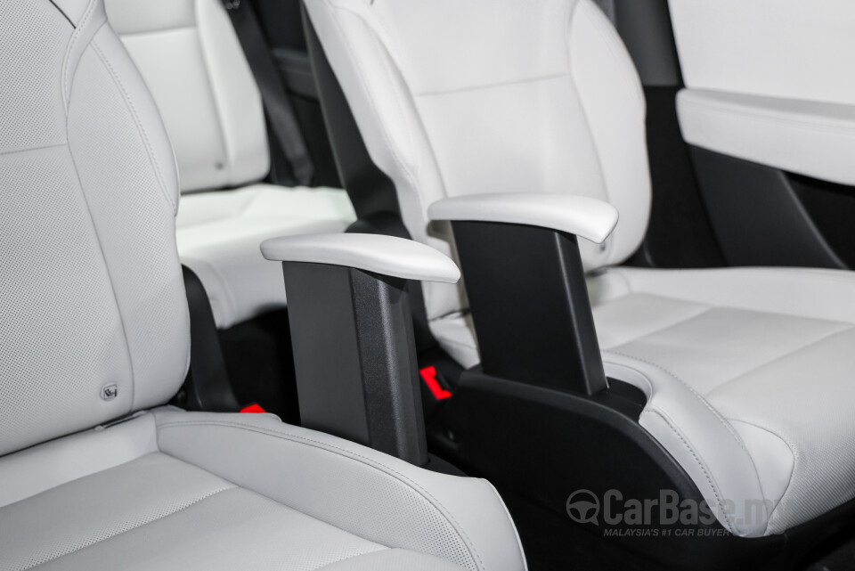 Tesla Model Y Juniper (2025) Interior