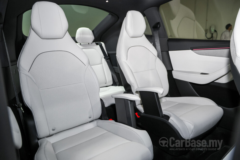 Tesla Model Y Juniper (2025) Interior