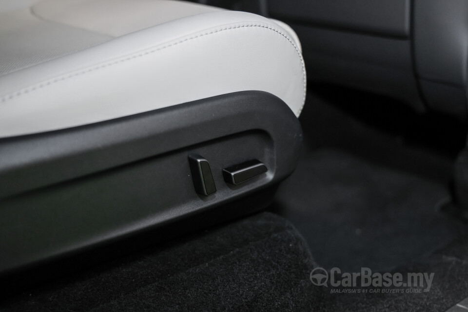 Tesla Model Y Juniper (2025) Interior