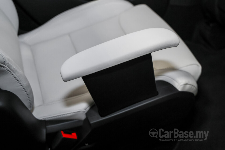 Tesla Model Y Juniper (2025) Interior