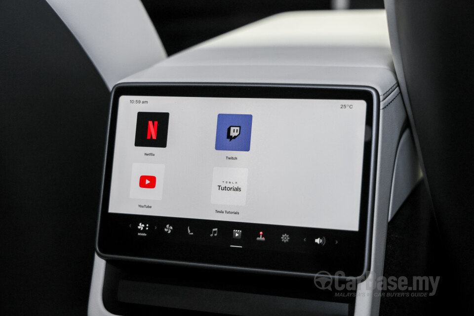 Tesla Model Y Juniper (2025) Interior