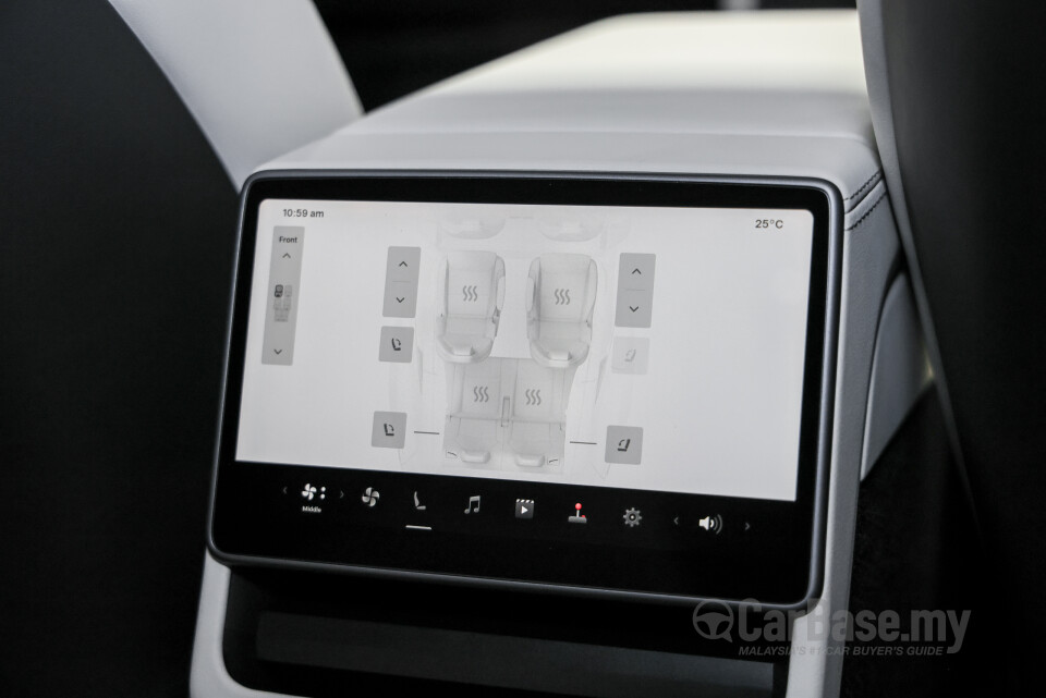 Tesla Model Y Juniper (2025) Interior