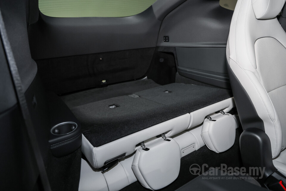 Tesla Model Y Juniper (2025) Interior