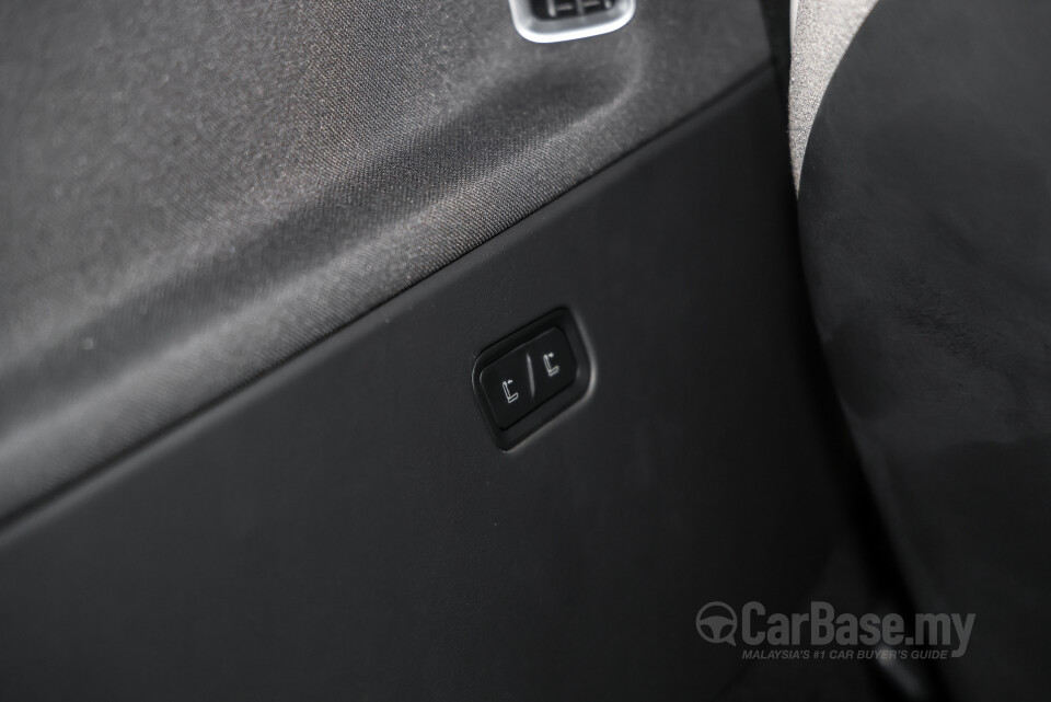 Tesla Model Y Juniper (2025) Interior