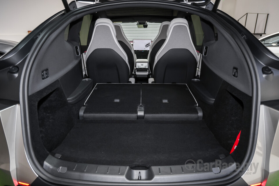 Tesla Model Y Juniper (2025) Interior