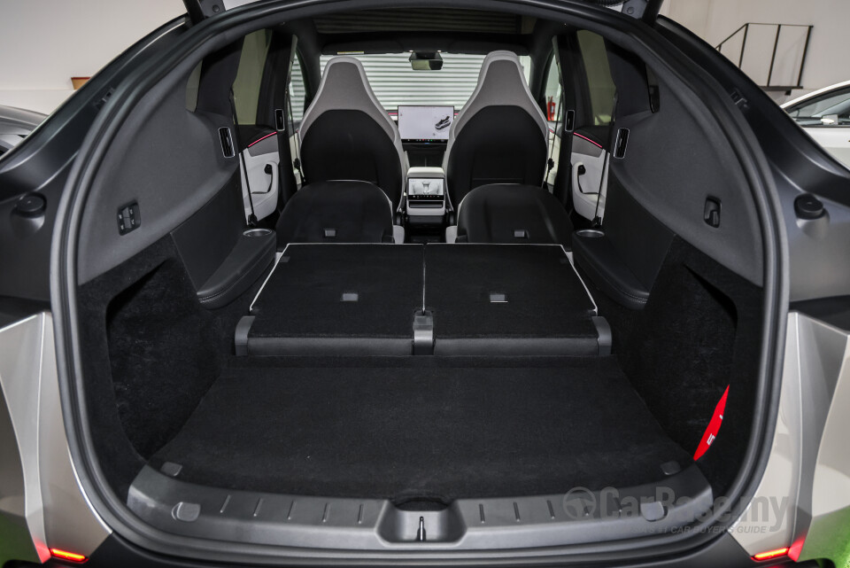 Tesla Model Y Juniper (2025) Interior