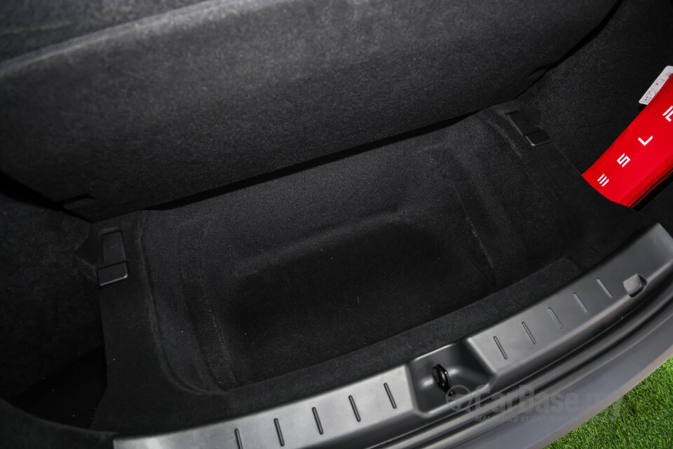 Tesla Model Y Juniper (2025) Interior