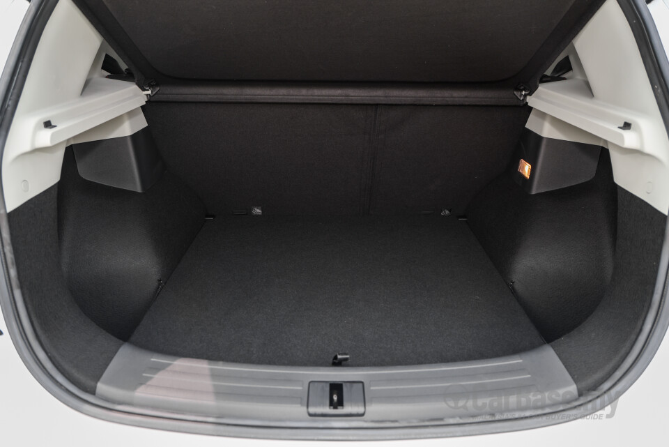 MG ZS EV Mk1 Facelift (2024) Interior