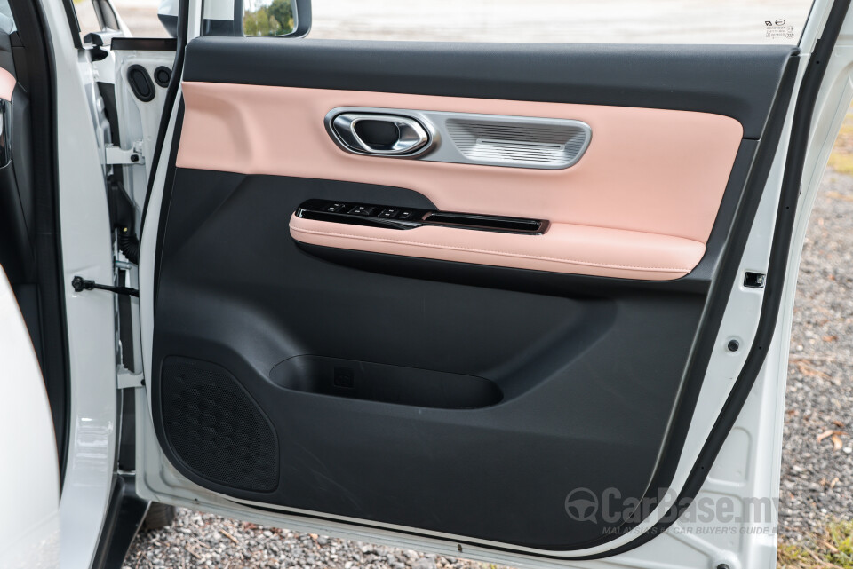Aion Y Plus Mk1 (2024) Interior