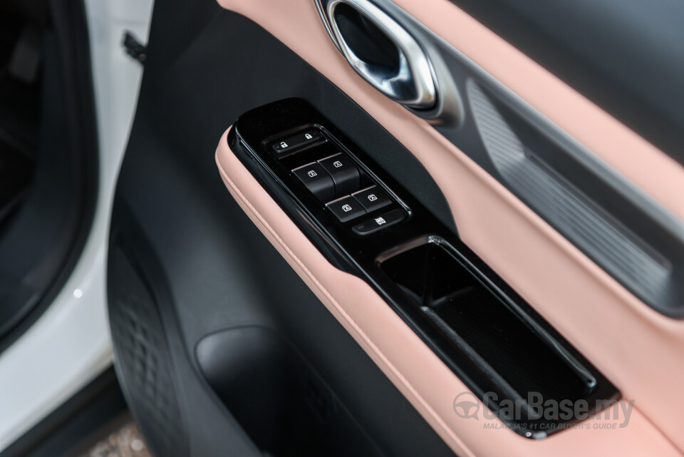 Aion Y Plus Mk1 (2024) Interior