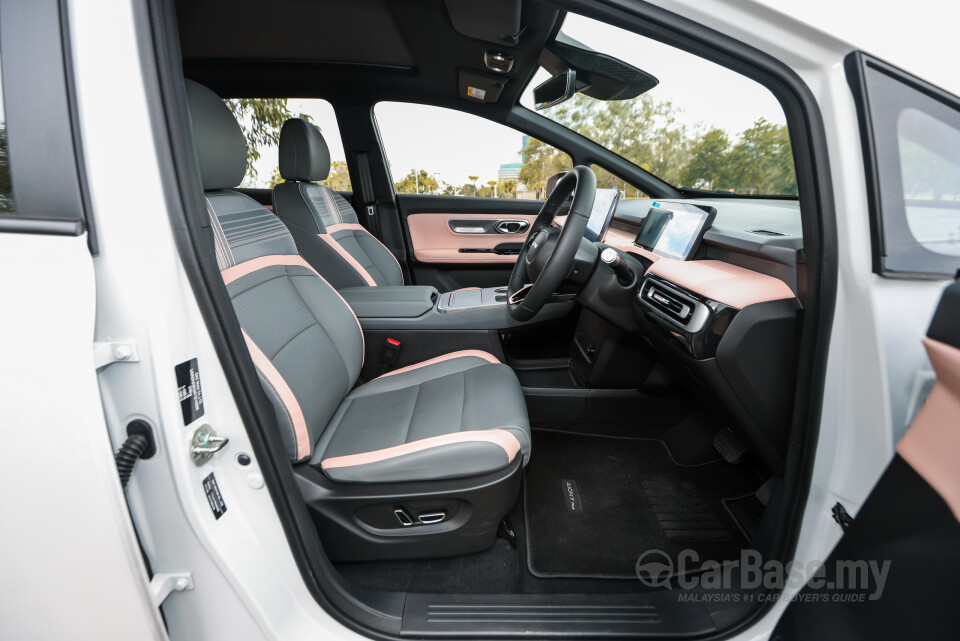 Aion Y Plus Mk1 (2024) Interior