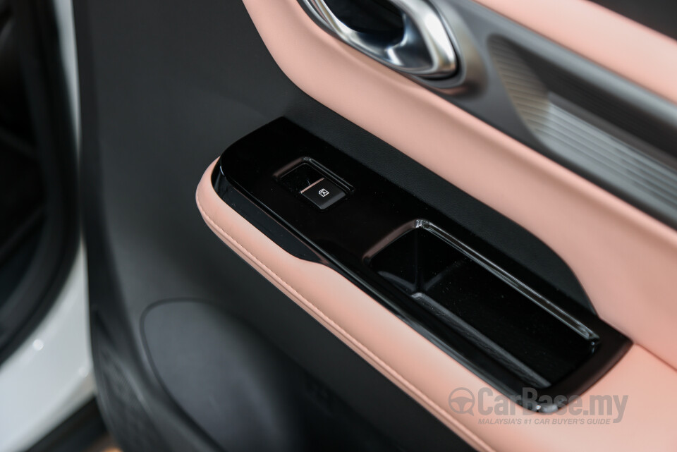 Aion Y Plus Mk1 (2024) Interior