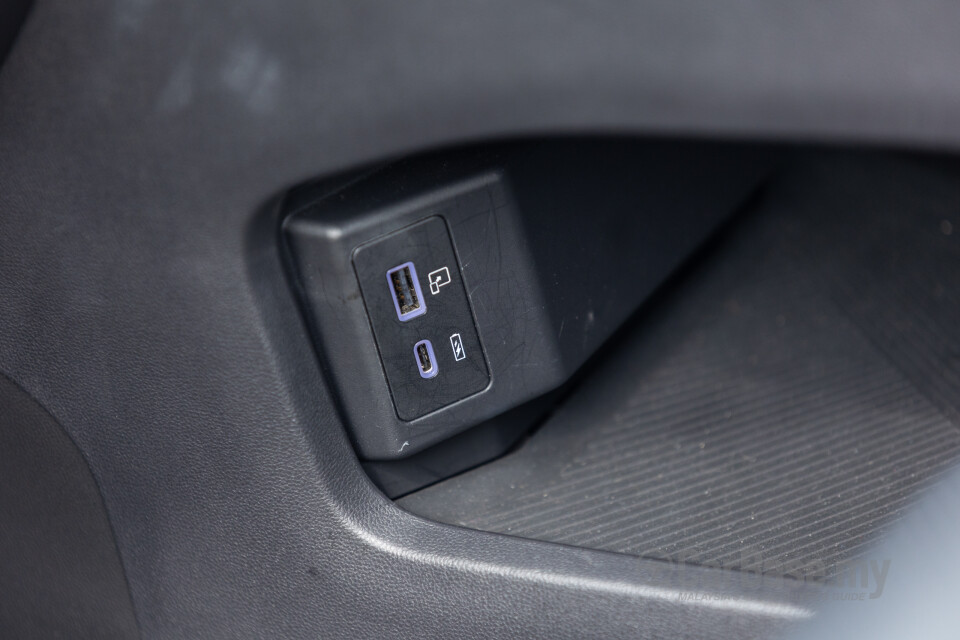 Omoda Jaecoo J7 Mk1 (2024) Interior