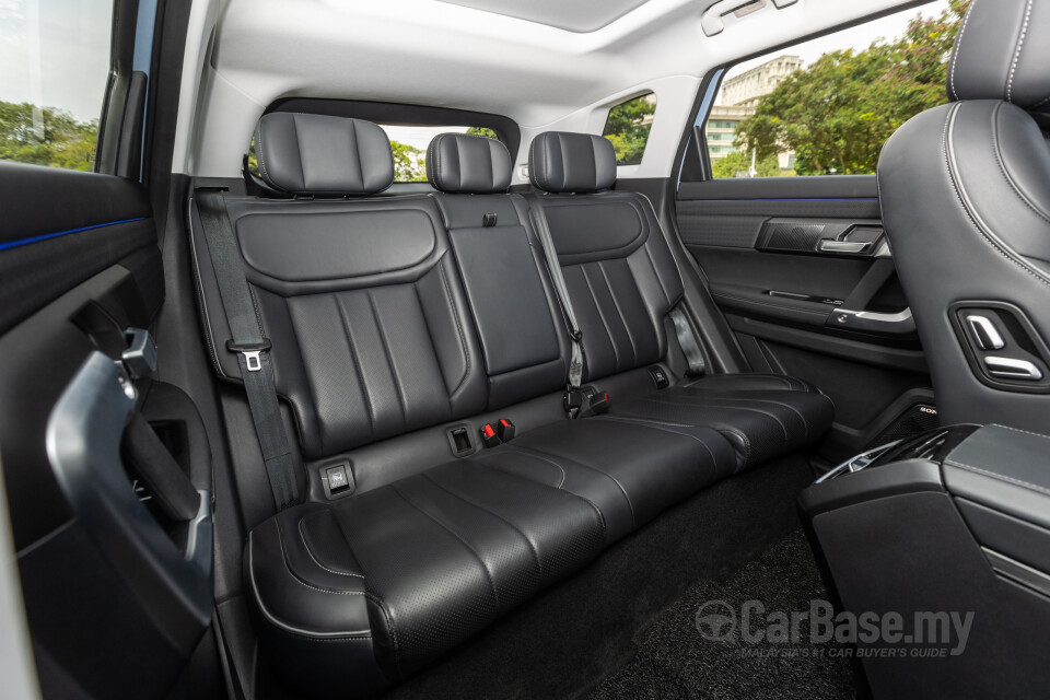 Omoda Jaecoo J7 Mk1 (2024) Interior
